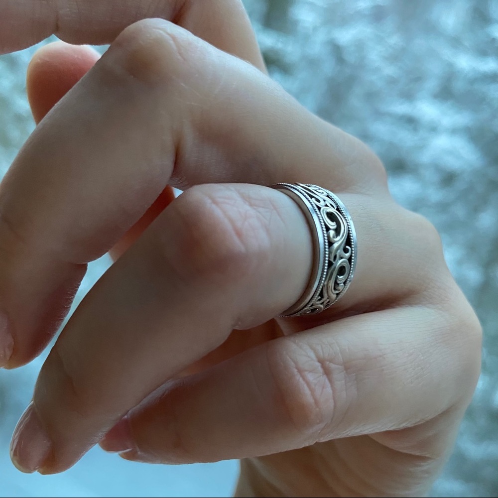 14k wedding ring -Designer - Picture 2 of 6